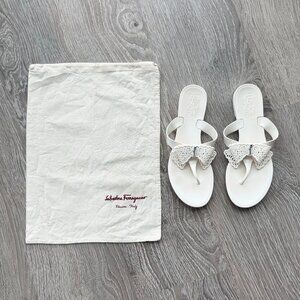 Salvatore Ferragamo White Jelly Bow Flat Flip Flop Rare Color | US 7 | Dust Bag